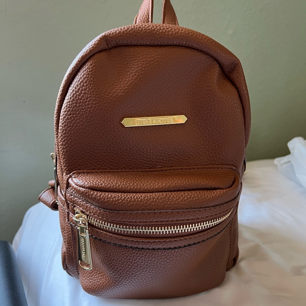 Small backpack - Picture 1 of 7